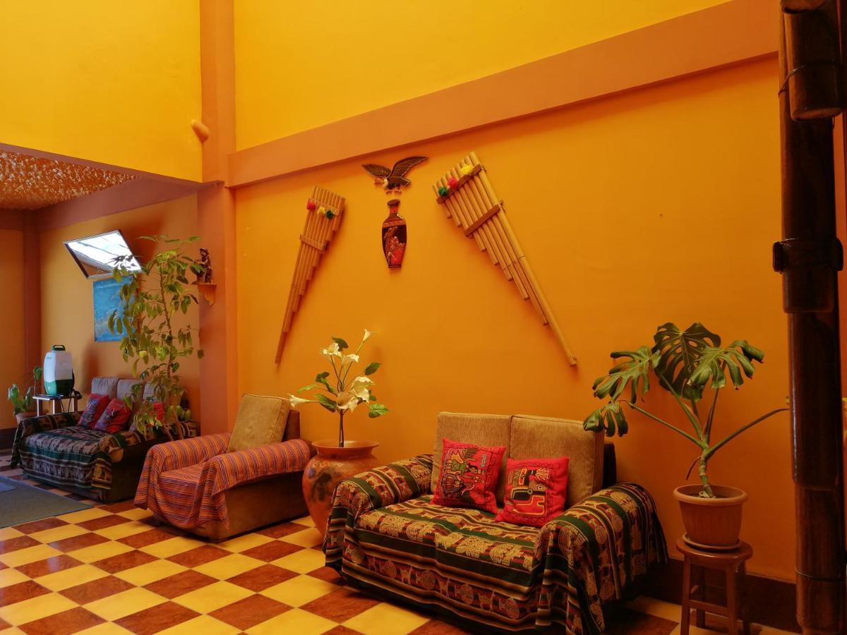 Olas Del Titicaca Backpackers Hostel コパカバーナ エクステリア 写真
