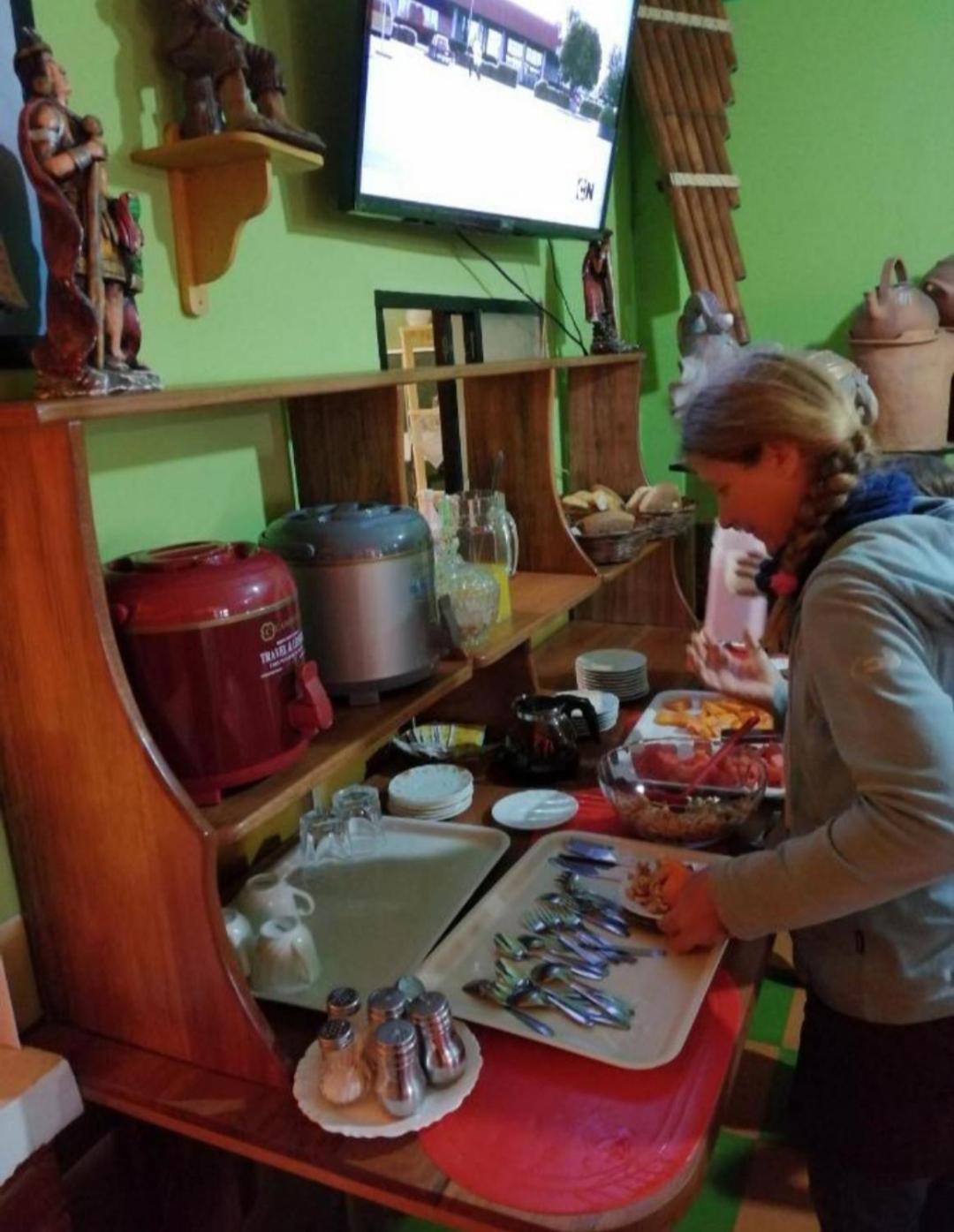 Olas Del Titicaca Backpackers Hostel コパカバーナ エクステリア 写真