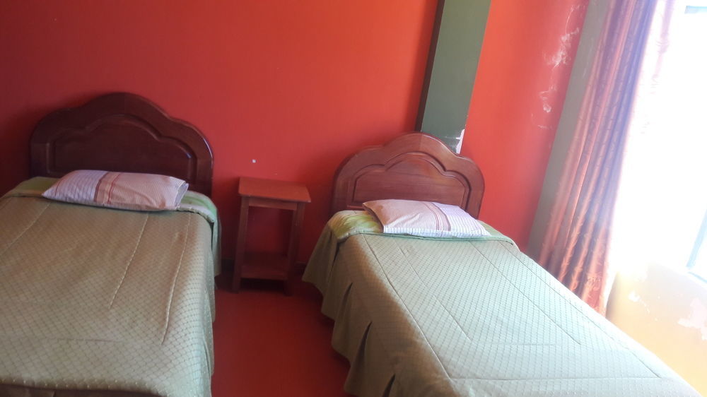Olas Del Titicaca Backpackers Hostel コパカバーナ エクステリア 写真